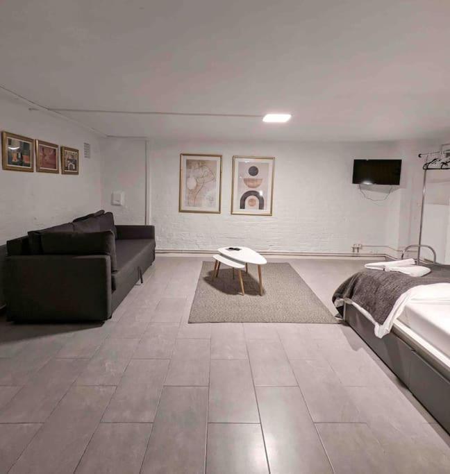 Central, Cozy & Beautiful Designed 2-Rooms Apt. Near River 柏林 外观 照片