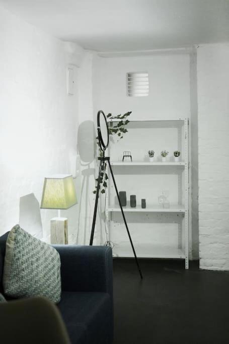 Central, Cozy & Beautiful Designed 2-Rooms Apt. Near River 柏林 外观 照片